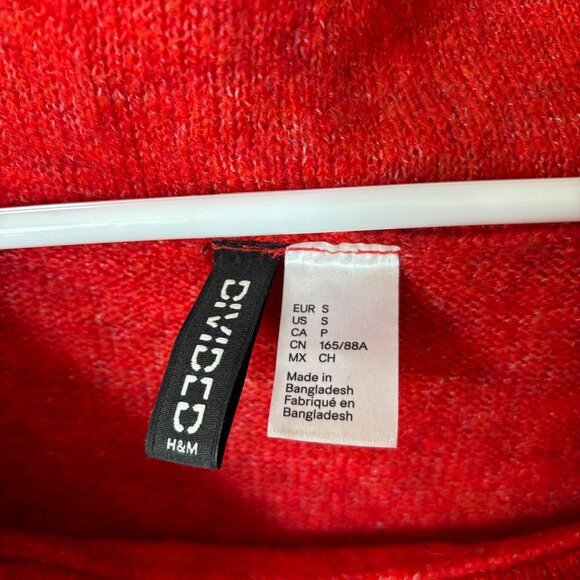 Divided H&M Sweater Red Cowel Neck Cropped Small - Picture 2 of 4